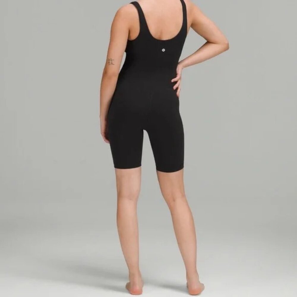 🌟 LULULEMON ALIGN V-NECK FITTED BODYSUIT LENGTH 8" NWT 🌟